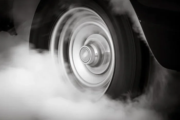 Can a Motor Run Without a Battery and How Does It Work