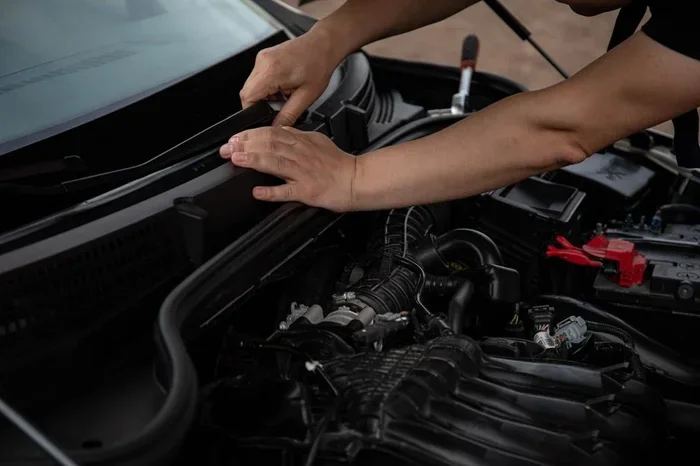 How to Check the Transmission Fluid on a 2019 Nissan Altima