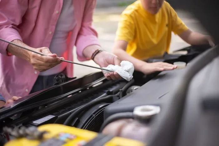 How to Remove Auto Fluid Dipstick 2015 Nissan Rouge Select