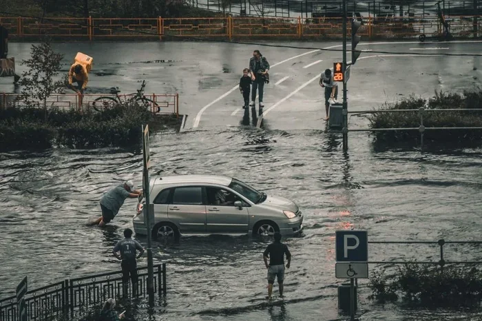 Can Tesla Drive Through Flood Waters Without Damage