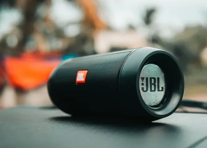 How to Know if Your 1999 Toyota Avalon Has JBL Speakers