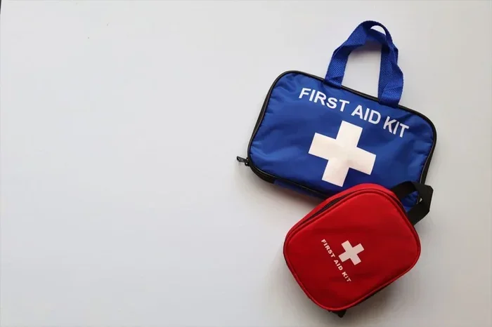 The Ultimate Guide to Prepping a Winter Car Emergency Kit